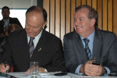 pepevargasepeninhaemreuniodafrenteparlamentar1MD.jpg