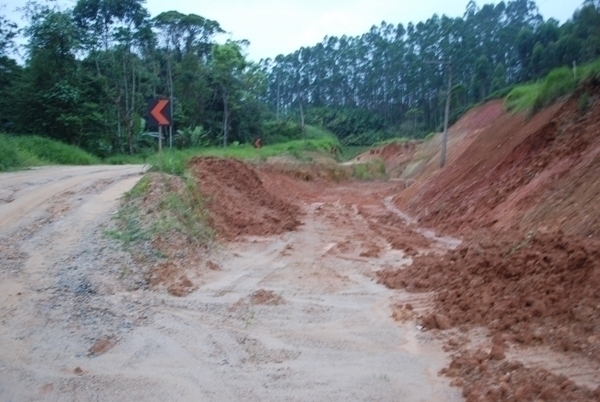 Pavimentao do bairro Macuco tem prazo estendido para maio de 2016