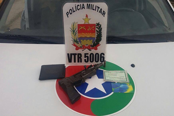 Polcia Militar de Gaspar prende dois homens por porte ilegal de arma no Santa Terezinha