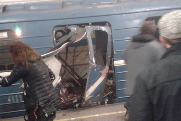 Exploses deixam mortos no metr de So Petersburgo, na Rssia