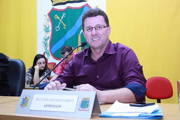 Vereador quer reduzir salrio do prefeito, vice e secretrios