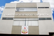 Vereadores de Ilhota querem diminuir recesso de 90 para 30 dias