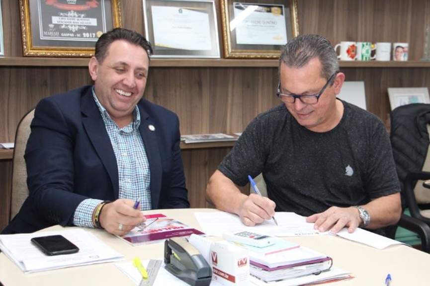 Suplente de vereador Hamilton Graf assume vaga na Cmara de Gaspar