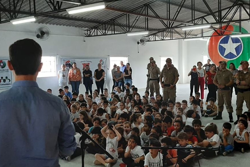 Escola Aninha Pamplona Rosa ganha projeto 'Estudante Cidado'