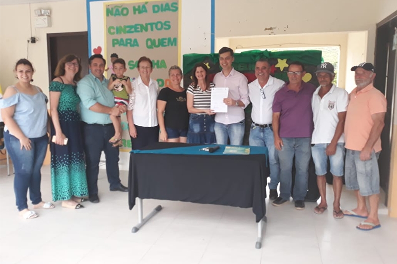 Assinada Ordem de Servio para reforma completa da escola do bairro Lagoa