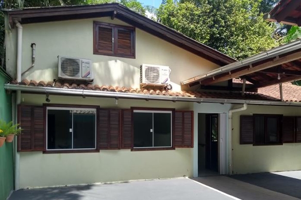 Moradores de Gaspar abrem casa de repouso para idosos em Blumenau