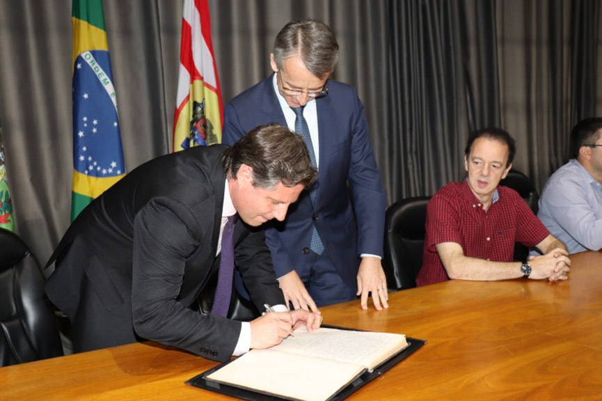 Presidente da Cmara de Vereadores assume prefeitura de Blumenau