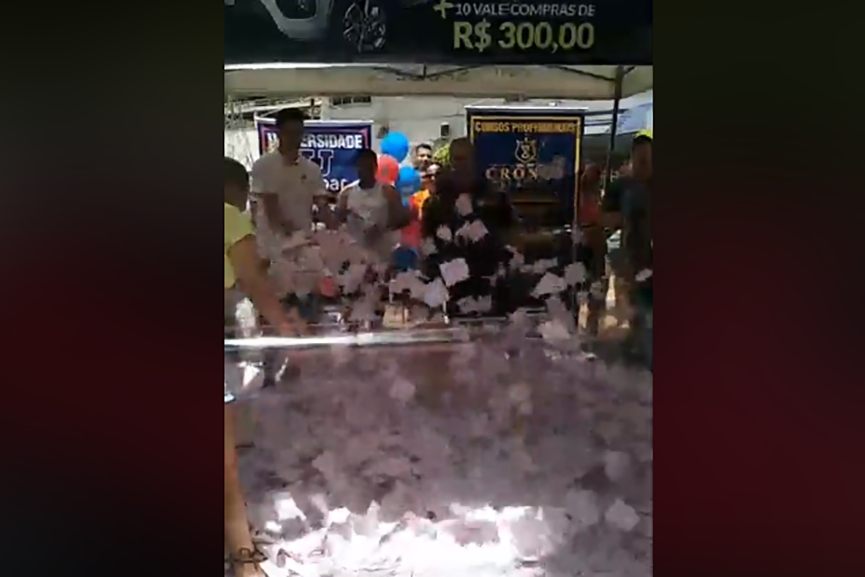 Cliente da Point Calados ganha carro 0km da campanha da CDL de Gaspar