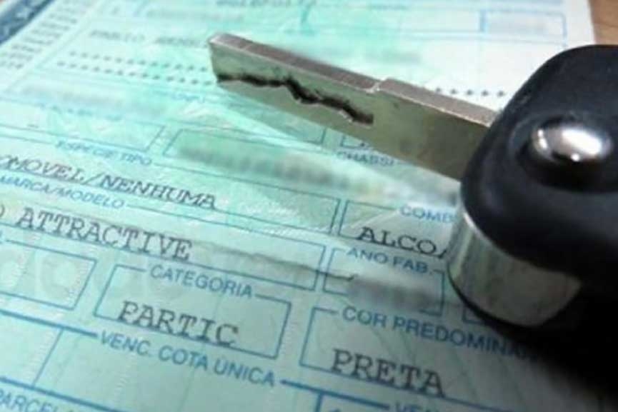 Sancionada lei que permite parcelar o IPVA e multas em at 12 vezes