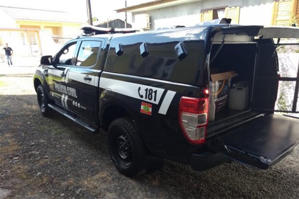 Polcia Civil de SC fecha mais uma fbrica clandestina de lcool em gel