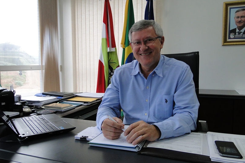 Prefeito de Guabiruba assume presidncia da Ammvi