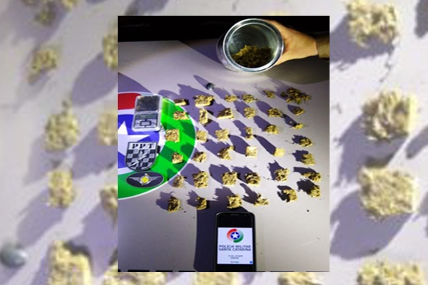 PPT da Polcia Militar de Gaspar detm homem por trfico de drogas 