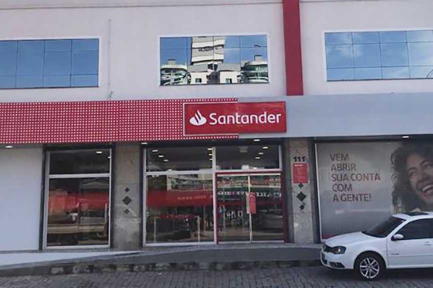Santander abre agncia em Gaspar
