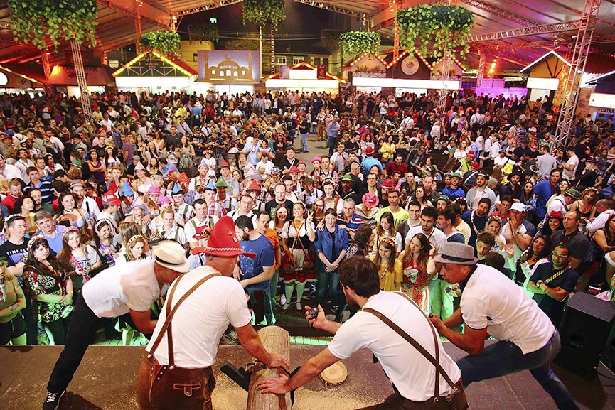 Oktoberfest Blumenau  oficialmente cancelada