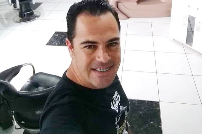 Gaspar se despede de Mano cabeleireiro, vtima do coronavrus