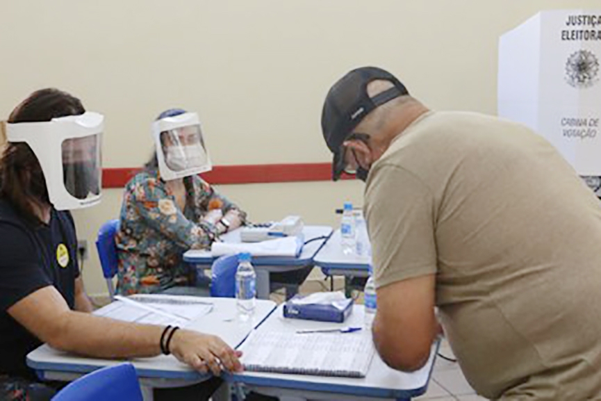 Mesrios que faltaram ou abandonaram o trabalho tm prazo para justificar e no receber multa