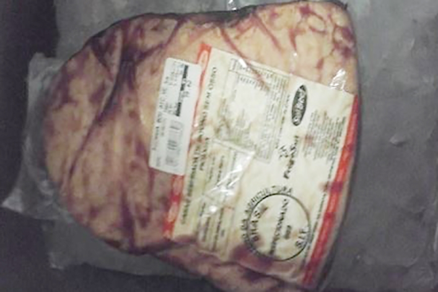 Homem  preso aps tentar roubar pea de picanha em mercado de Gaspar