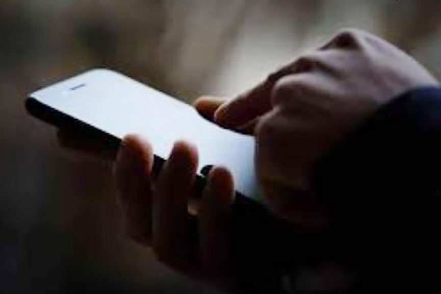 Homem  preso em Cambori com celular roubado em loja de Gaspar