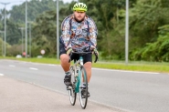 Ciclista do bairro Lagoa bomba nas redes sociais