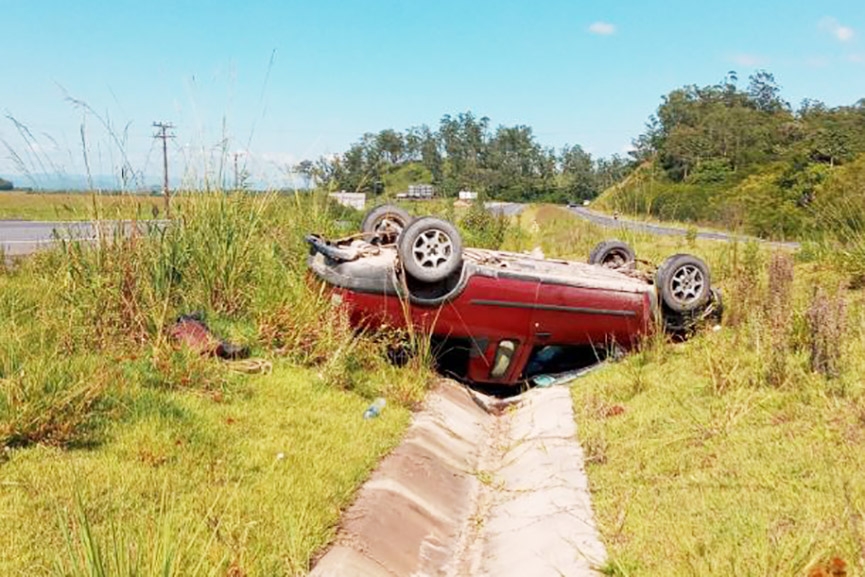 Motorista Perde Controle De Carro E Capota Na BR 470 Em Ilhota