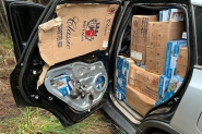 Motoristas abandonam 50 mil maos de cigarros contrabandeados em cidade de SC