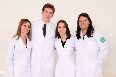 fotopg8abrecolorMD.jpg
