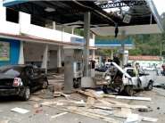 Cilindro GNV de carro explode em posto de combust�veis em Pira�, RJ