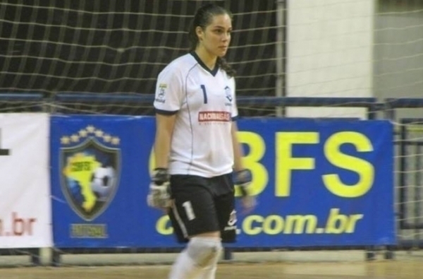 Goleira Missi de Ilhota � convocada para Mundial de Futsal Feminino