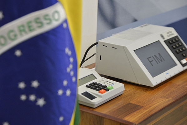 TSE registra pris�o de 236 candidatos em todo o pa�s no 1� turno