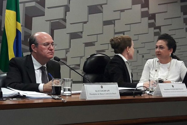 N�o h� cronograma preestabelecido para cortar juros, diz presidente do BC