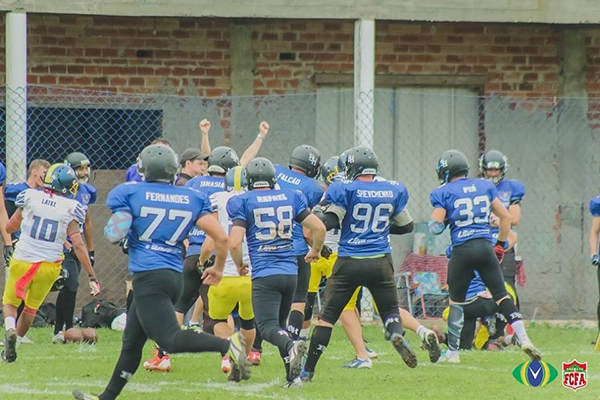 Black Hawks disputa semifinal no s�bado