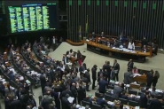 C�mara aprova projeto anticorrup��o e inclui puni��o para ju�zes e MP