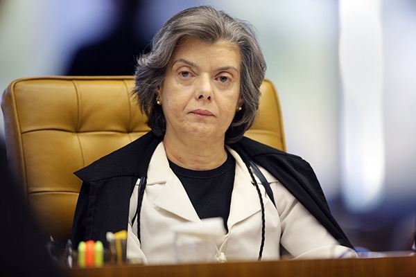 C�rmen L�cia critica vers�o aprovada pela C�mara de projeto anticorrup��o