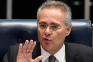Renan comanda primeira sess�o ap�s decis�o do STF que o manteve no cargo