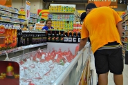 Ap�s quatro quedas seguidas, varejo cresce 2% em novembro, diz IBGE