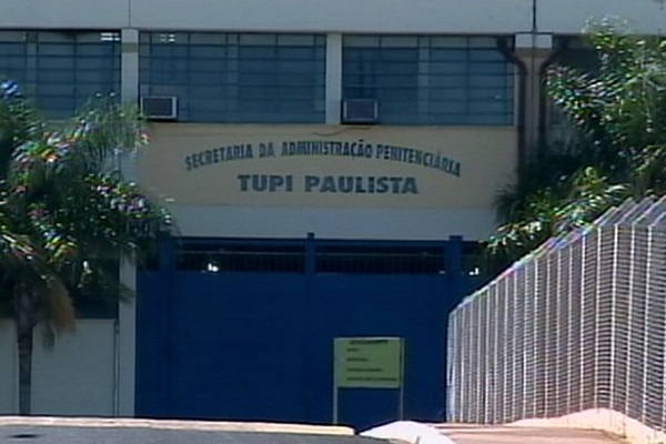 Dois presos s�o mortos na penitenci�ria de Tupi Paulista