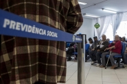Relator anuncia que far� mudan�as em cinco pontos da reforma da Previd�ncia 