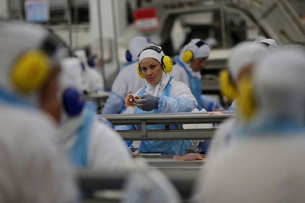 Um mês após Operação Carne Fraca, JBS e BRF perdem R$ 5 bi em valor de mercado