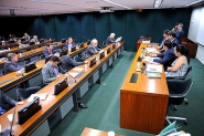 Comiss�o da C�mara retoma nesta ter�a vota��o da reforma da Previd�ncia