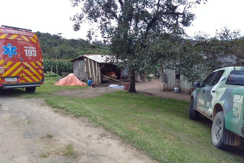 Vizinhos assumem assassinato de me e filho em Rio dos Cedros