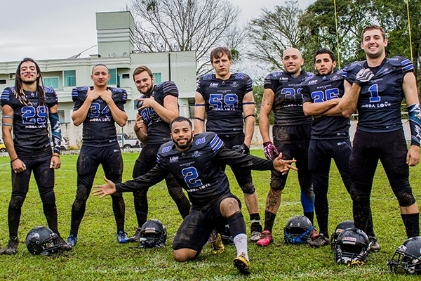 Black Hawks estreia em casa no s�bado