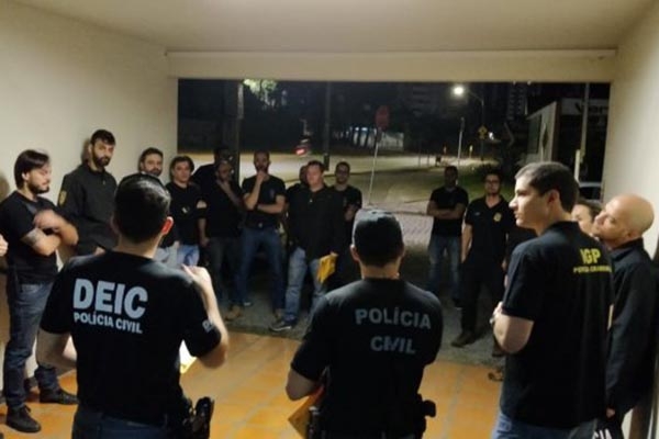 Polcia Civil de SC prende 12 pessoas por crime de pedofilia 