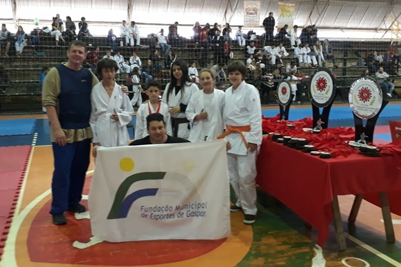 Oito gasparenses s�o premiados no Campeonato Catarinense de Karat�