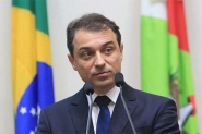 Com 21 casos confirmados, governo de SC aumenta restries e probe permanncia em parques e praas