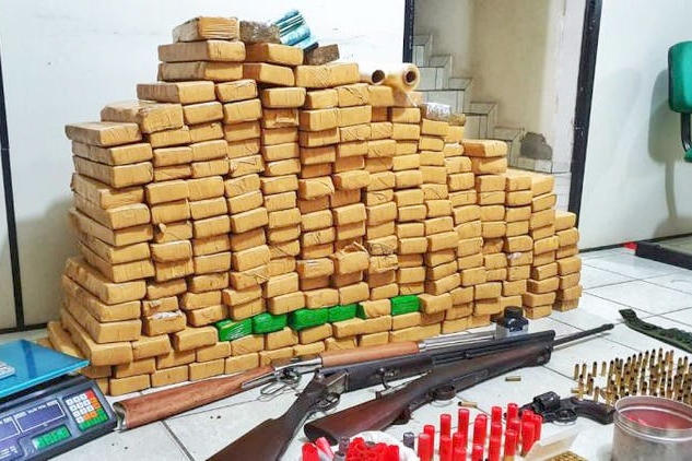 Candidata a vereadora de Blumenau  presa com mais de 190 kg de maconha