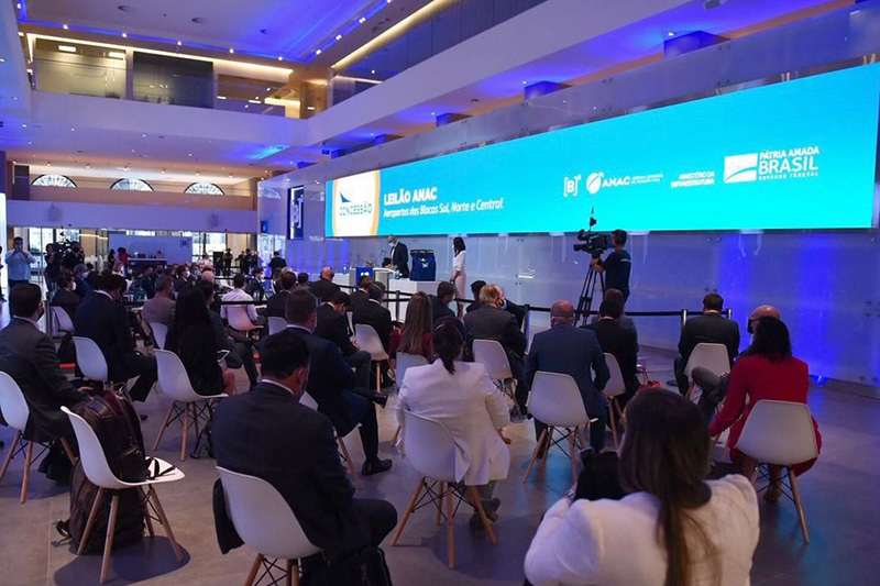 Grupo CCR arremata 15 aeroportos por R$2,8 bilhes