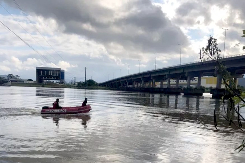 Corpo de homem  encontrado no rio Itaja-Au, em Itaja