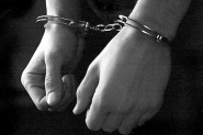 Mulher  presa por integrar organizao criminosa e trfico de drogas em Gaspar