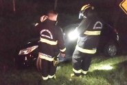 Homem dirige sob efeito de lcool e capota carro em Ilhota