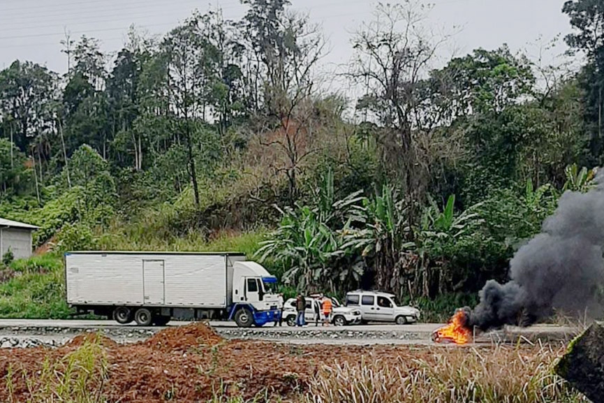 Em nota, empresrios do transporte de SC repudiam bloqueios de rodovias